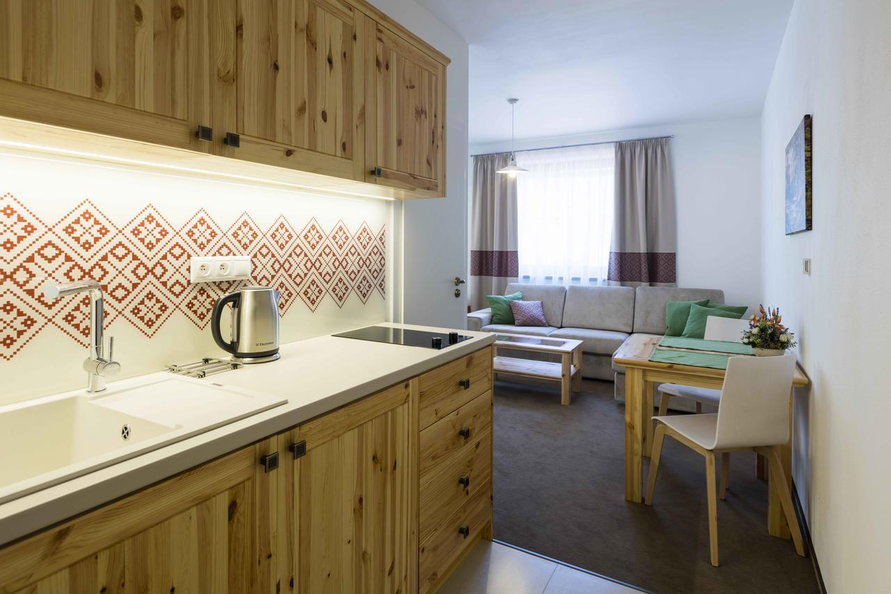 Rezort Gothal Apartmany A Penziony Доновалы Экстерьер фото