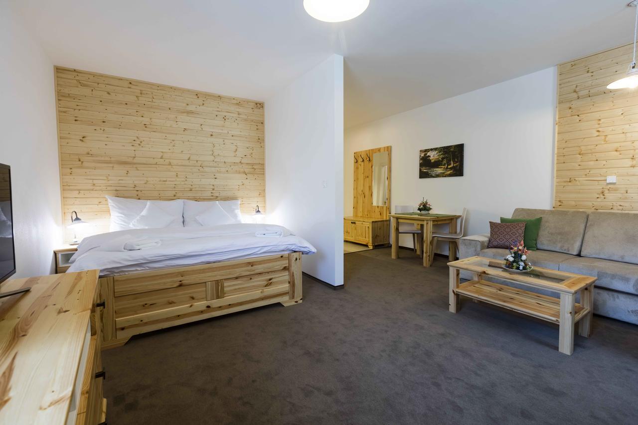 Rezort Gothal Apartmany A Penziony Доновалы Экстерьер фото
