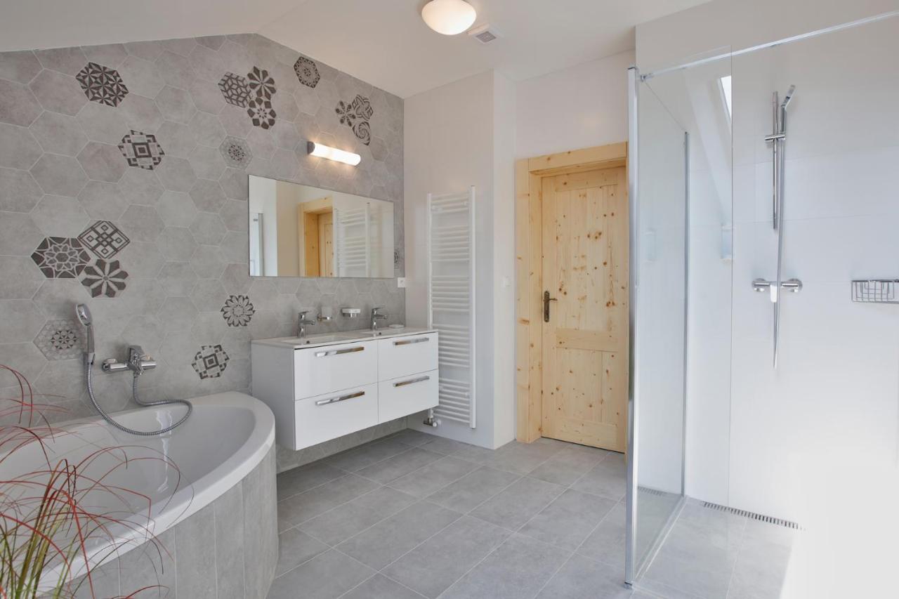 Rezort Gothal Apartmany A Penziony Доновалы Экстерьер фото