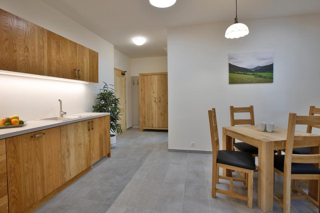 Rezort Gothal Apartmany A Penziony Доновалы Экстерьер фото